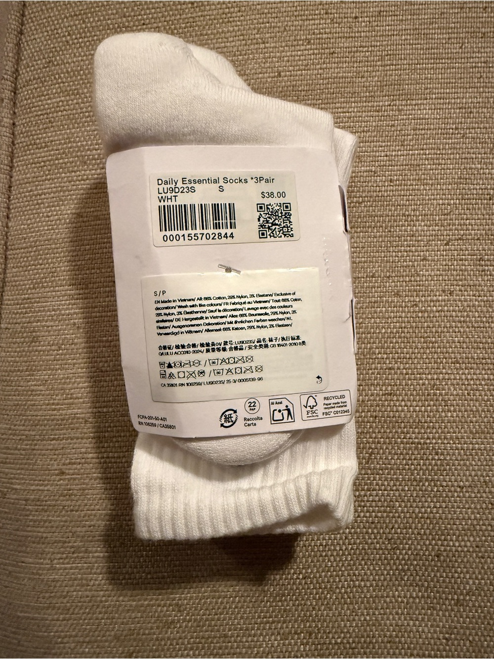 NWT Lululemon Daily Essential Socks - Picture 2 of 2